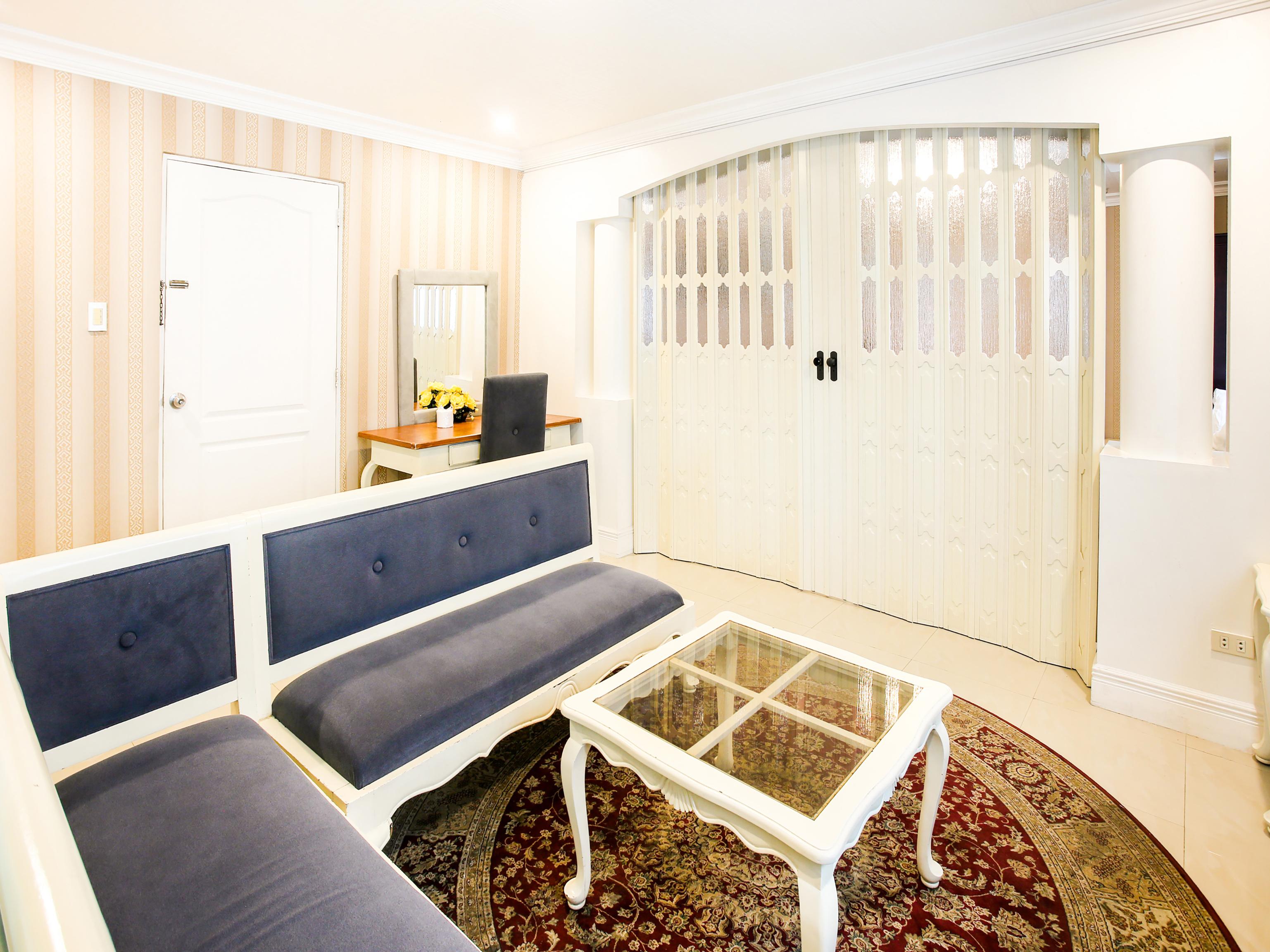 Hotel Euroasia By Bluebookers Angeles Luaran gambar