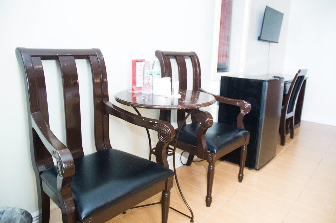 Hotel Euroasia By Bluebookers Angeles Luaran gambar