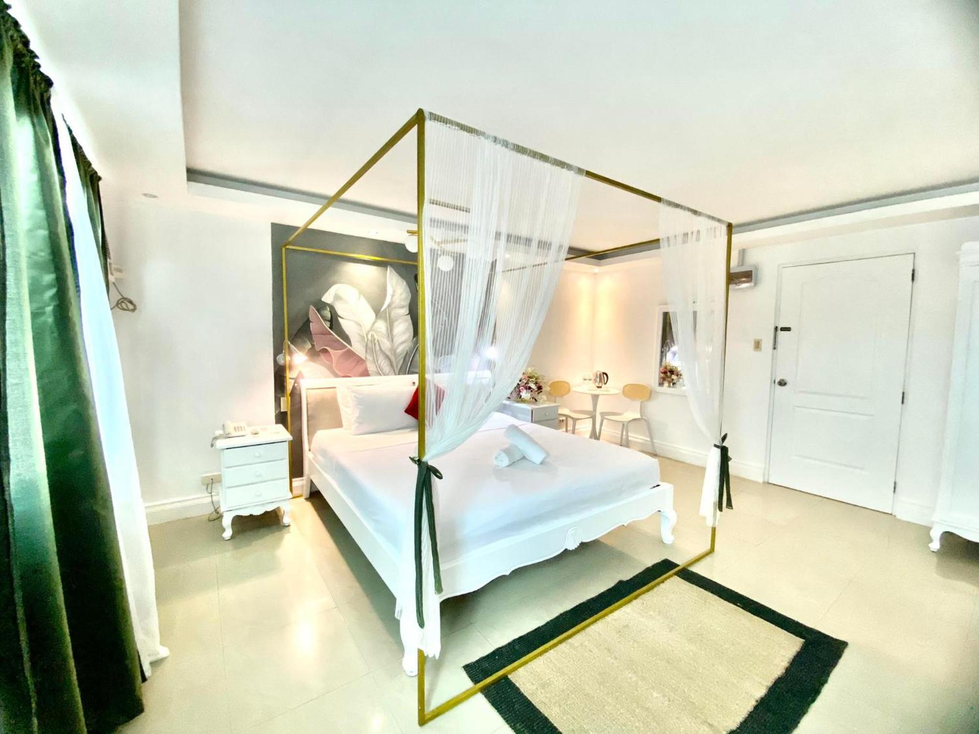 Hotel Euroasia By Bluebookers Angeles Luaran gambar